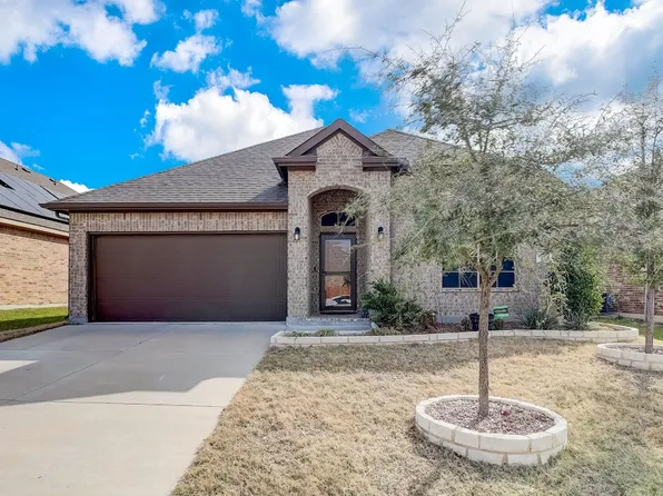 153 Wagon Wheel Dr, Waxahachie, TX 75167