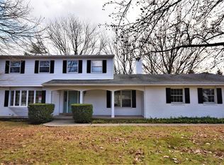 805 Barnsdale Rd, Bethlehem, PA 18017