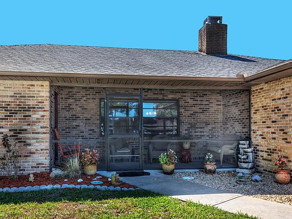 2nd image of 720 Pine Forest Trl E