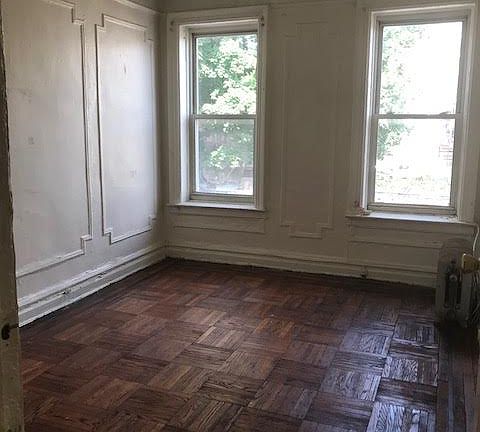 3rd image of 303 Crown St APT 4