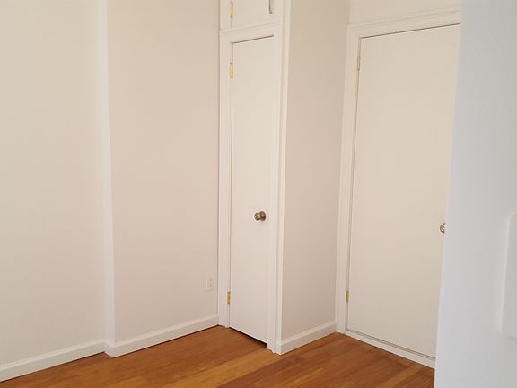 4th image of 238 W 56th St APT 21