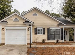 205 Hallwood Ct, Holly Springs, NC 27540