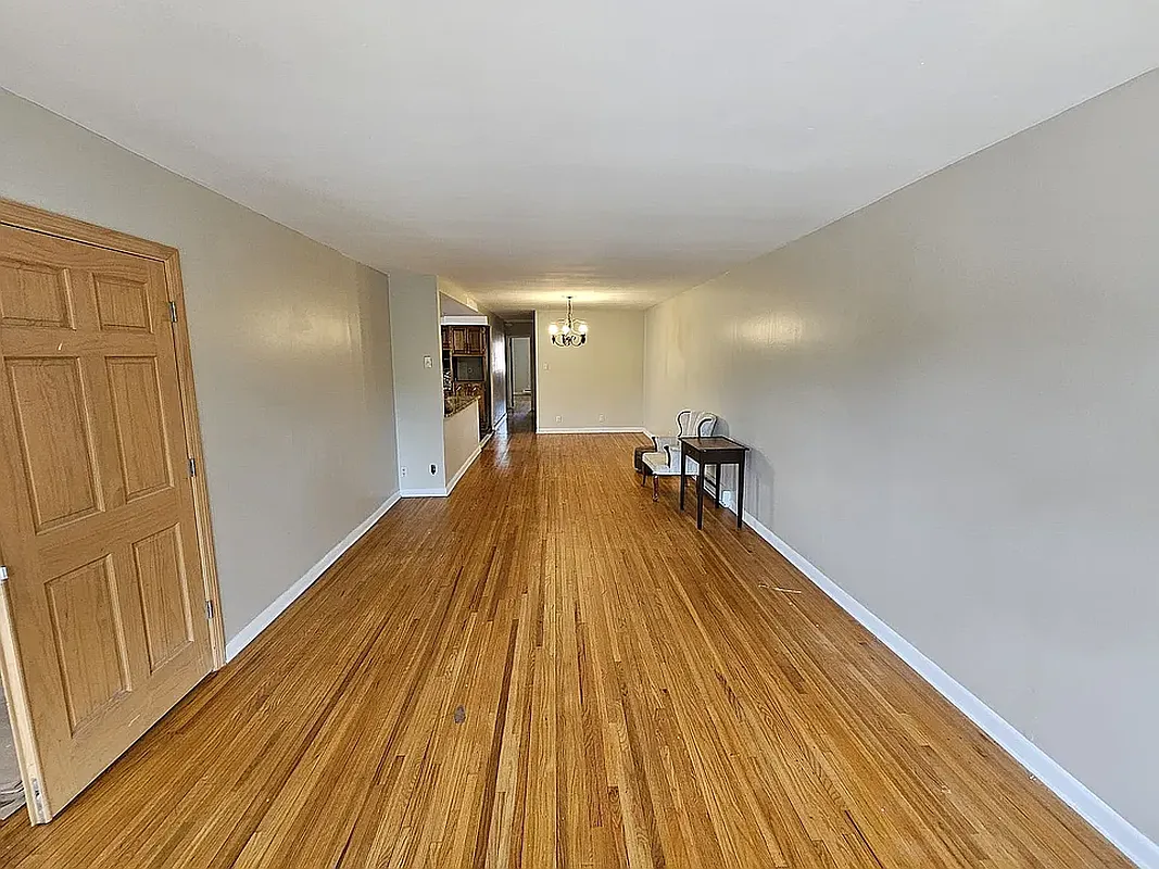 121 Dahlgreen Place 1