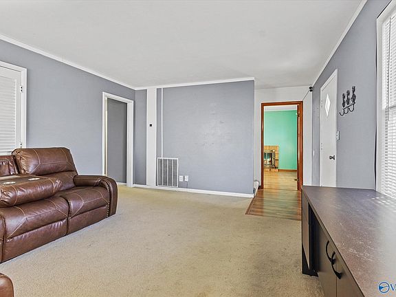 5th image of 11311 Maplecrest Dr SE