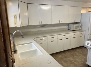 102 Barracks Rd, Butler, PA 16001