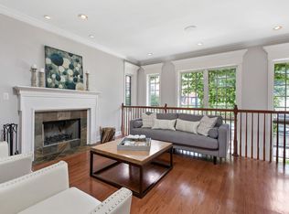 1117 W Patterson Ave #1, Chicago, IL 60613