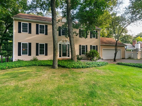 3rd image of 5396 Colony Woods Dr