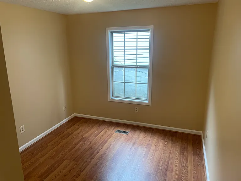608 Rhodora Rdg — Photo 8