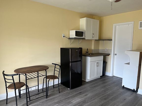 3rd image of 275 SE 9th Ave #N