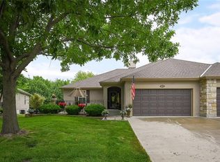 4021 SW Homestead Dr, Lees Summit, MO 64082