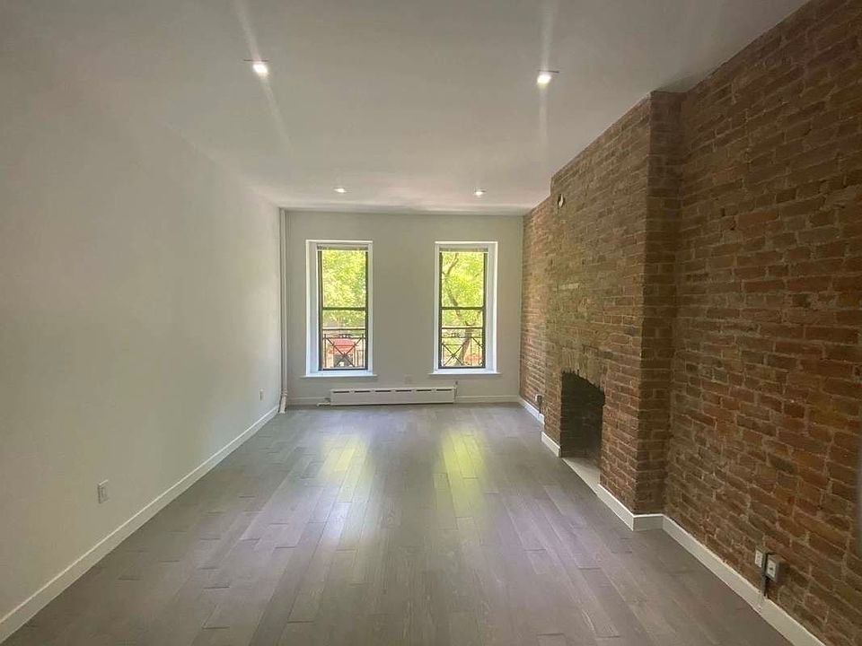 1st image of 232 E 77th St #2D