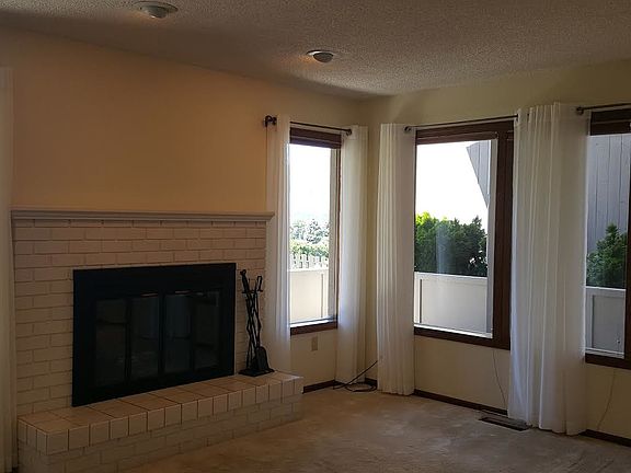 2nd image of 225 19th St NE APT 39