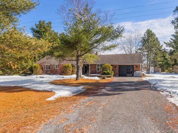 213 Calabogie Rd, McNab/braeside, ON K7S 3G8