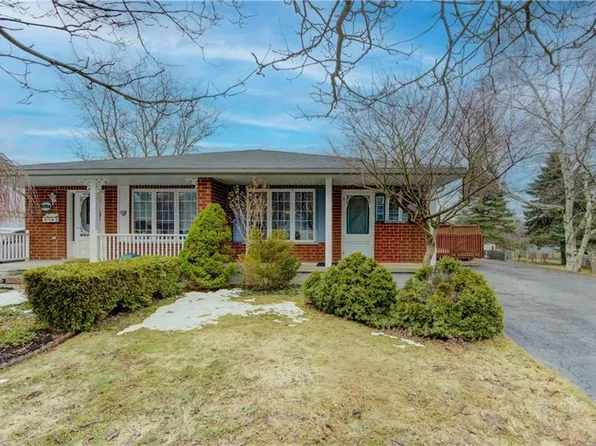 655 Jacob Ln #B, Waterloo, ON N2V 2G9