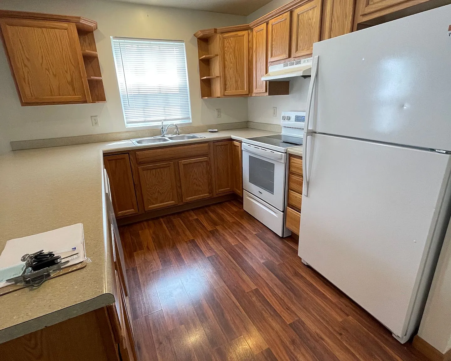 Single Family two bedroom, two bathroom, two car garage home is ready for you. — Photo 3