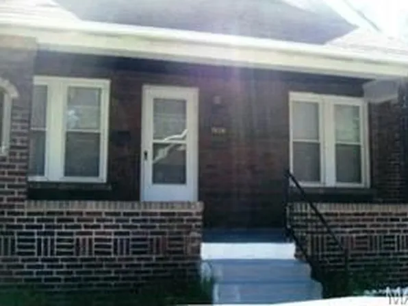 3526 West Pl, Saint Louis, MO 63121