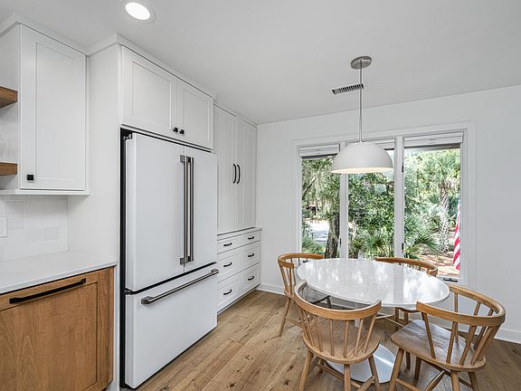 5th image of 4136 Bulrush Ln