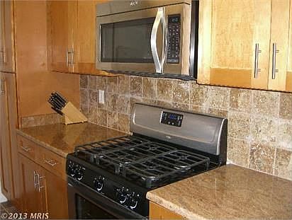 4th image of 10016 Vanderbilt Cir APT 11