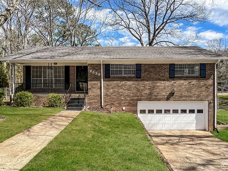 2539 Daly Dr — Photo 1