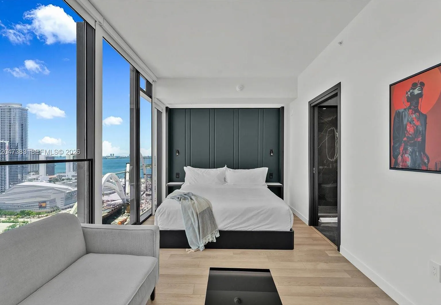 E11even Club Hotel & Resid — Photo 2