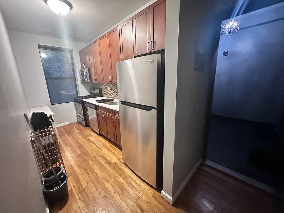 1st image of 64 Wadsworth Ter APT 3