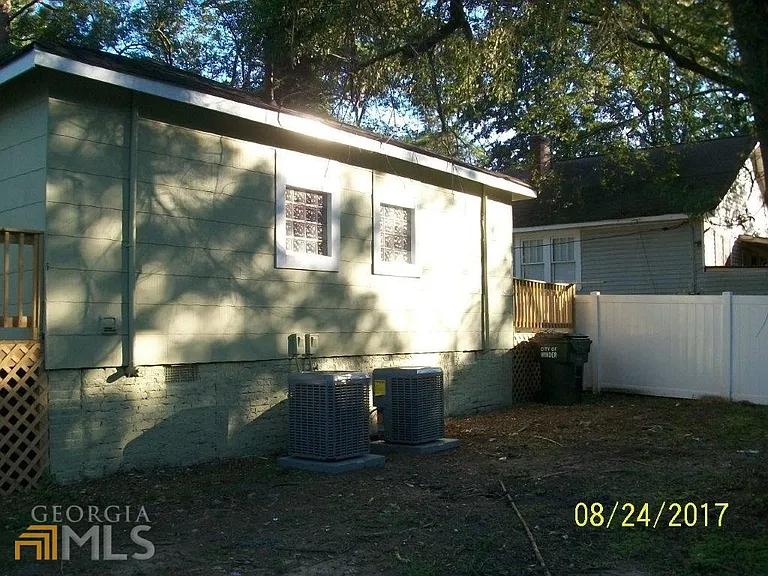 204 Georgia Ave #B — Photo 6