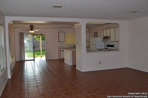 5th image of 6346 Beech Trail Dr