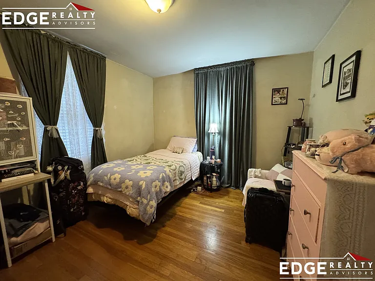 144 Nonantum St — Photo 6