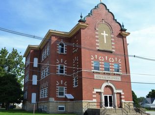 905 11th St APT 205, La Salle, IL 61301