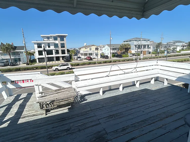 26 Greensboro St W #A — Photo 6