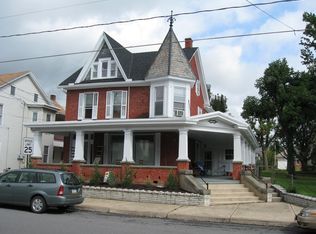 235 W 2nd St, Waynesboro, PA 17268