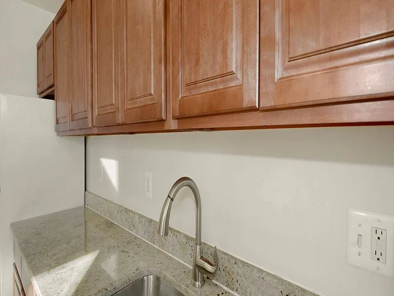212 Orange St SE #3 — Photo 2