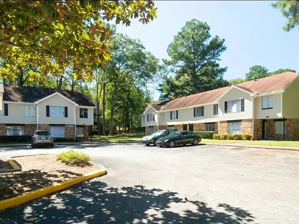 Hidden Woods Apartments