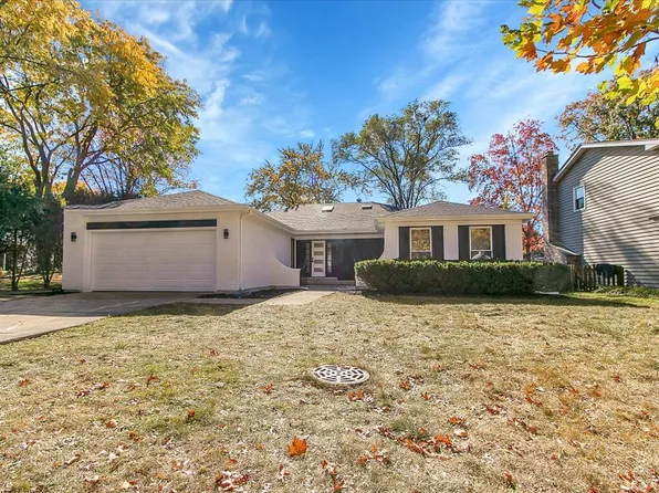 6705 Breckenridge Rd, Lisle, IL 60532