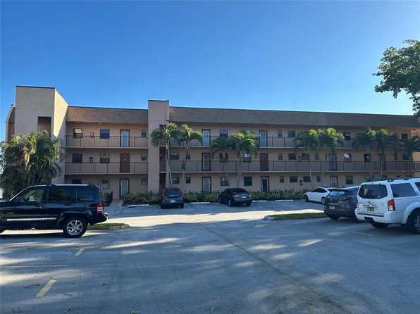 10303 Sunrise Lakes Blvd APT 205, Sunrise, FL 33322