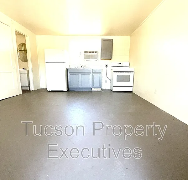 3314 E Benson Hwy #5 — Photo 2
