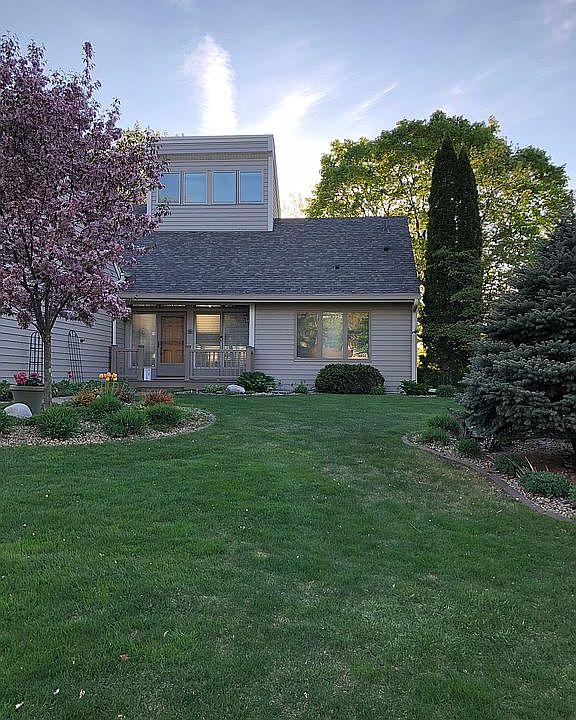 2nd image of 7655 Dallas Ln N