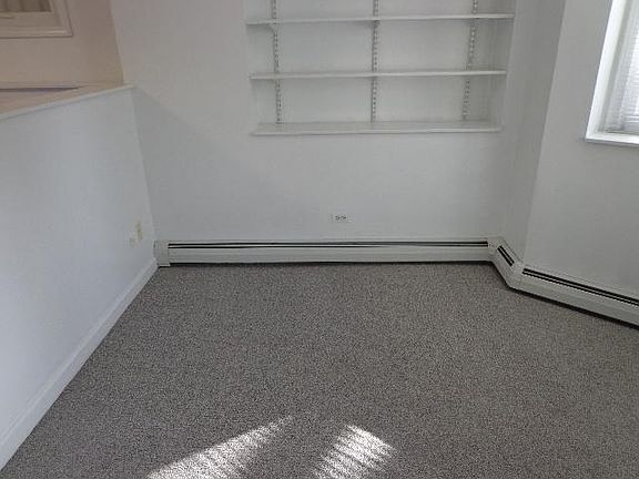 4th image of 3217 N Clifton Ave #Basement