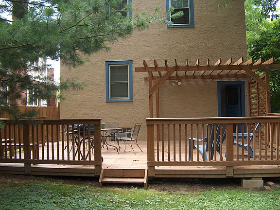 Shared rear deck (View 1)