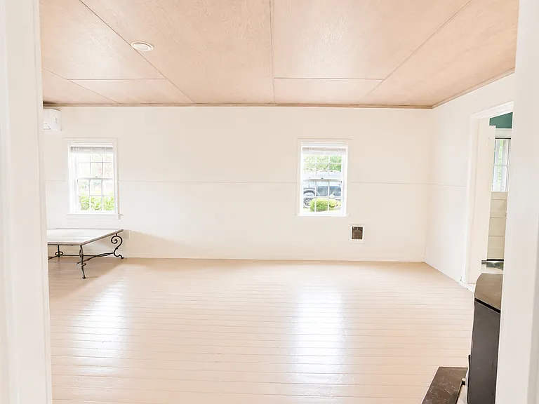 26403 Park Ave — Photo 4