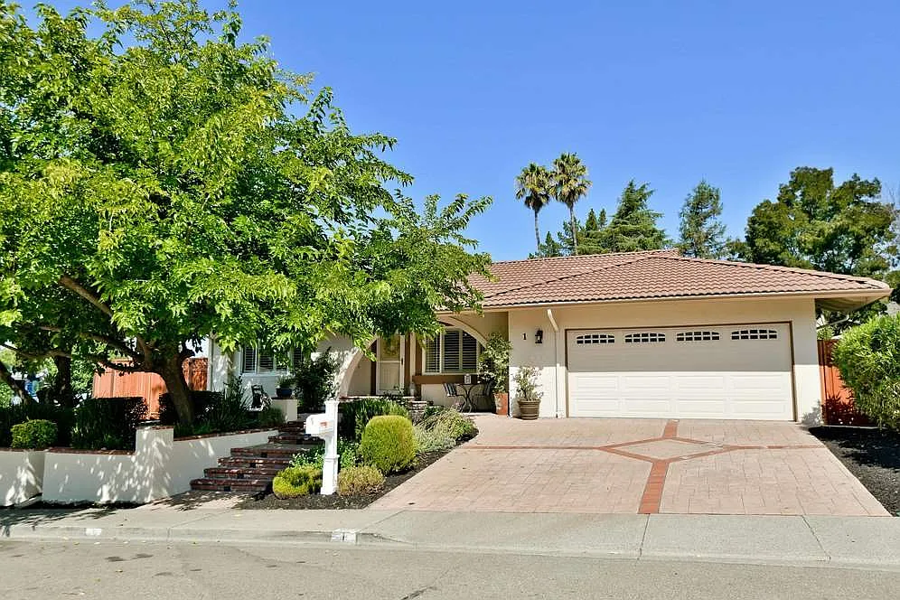 1 San Pedro Pl photo 1