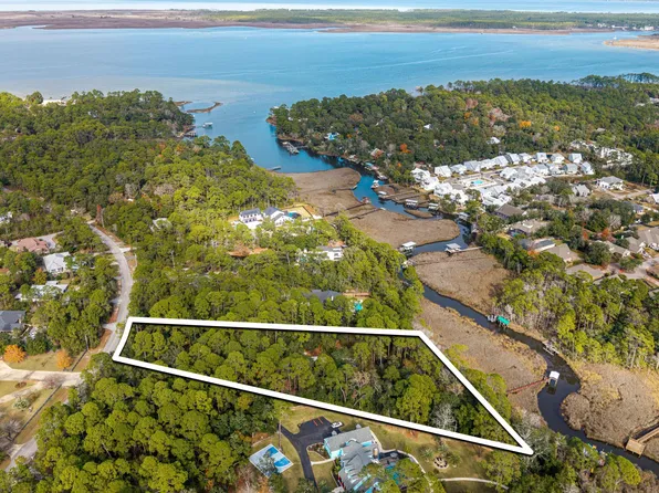 178 Woodland Bayou Dr, Santa Rosa Beach, FL 32459