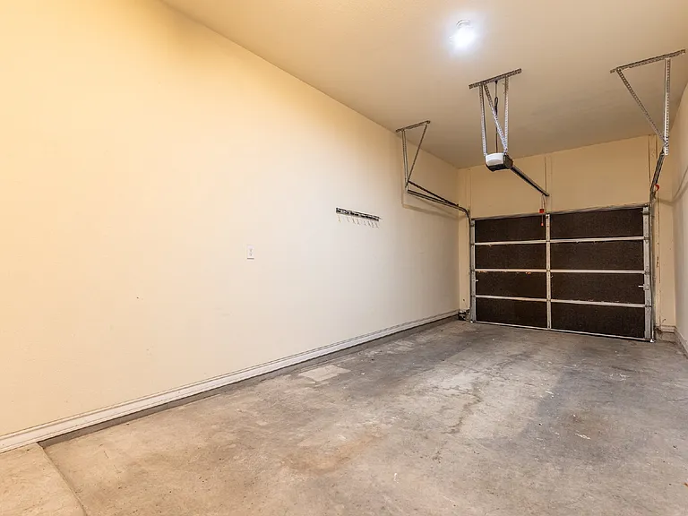 22216 Park Summit Cv — Photo 36