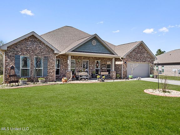 2nd image of 10641 Chapelwood Dr