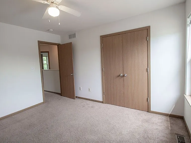 2119 Ballenger Ln — Photo 30