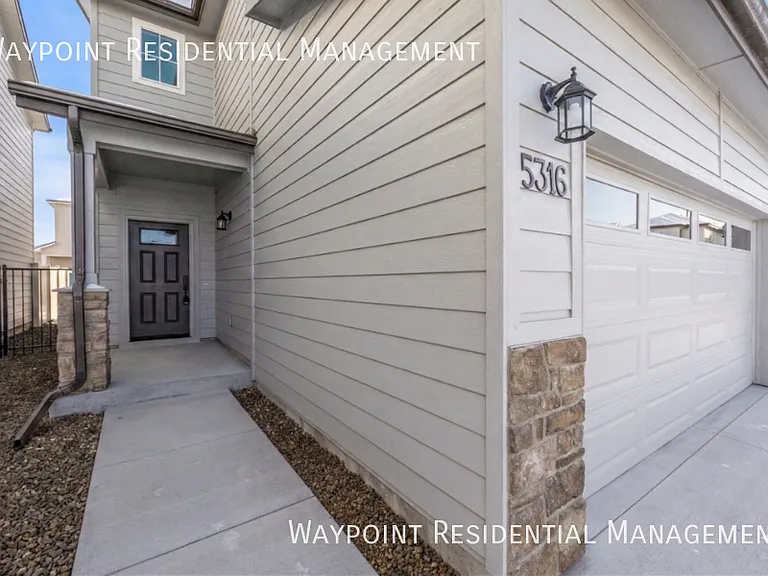 5316 S Redeken Pl — Photo 2