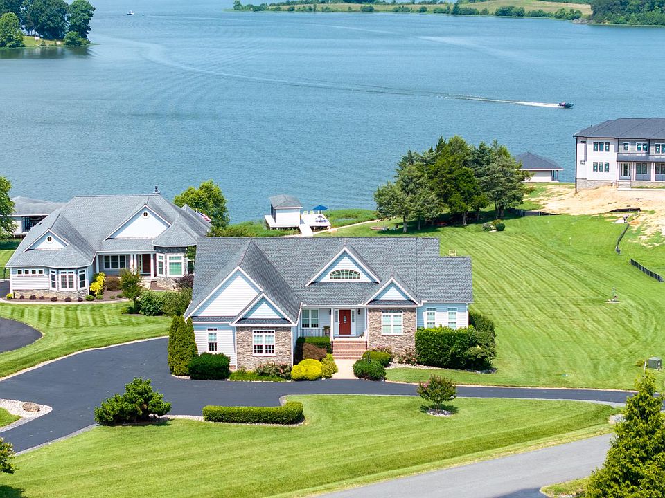 1st image of 79 Carrie Ct