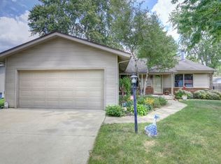 2304 Winchester Dr, Champaign, IL 61821