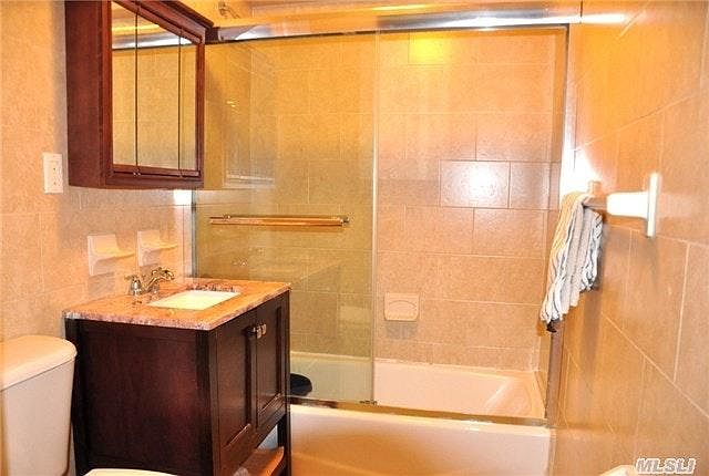 1st image of 16210 71st Ave APT 3B
