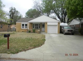 139 S Hungerford Ave, Haysville, KS 67060